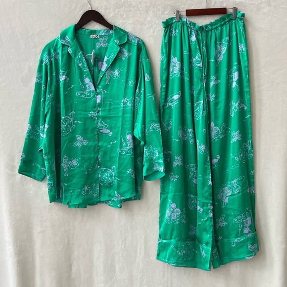 NEW Size Medium Free People Dreamy Days Satin Pajama 2 Piece Set Green Jelly - Picture 2 of 9